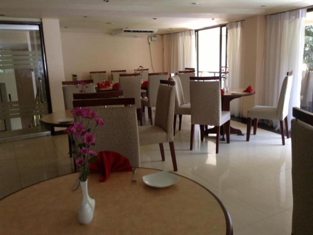 Devon Hotel Κάντι Εξωτερικό φωτογραφία