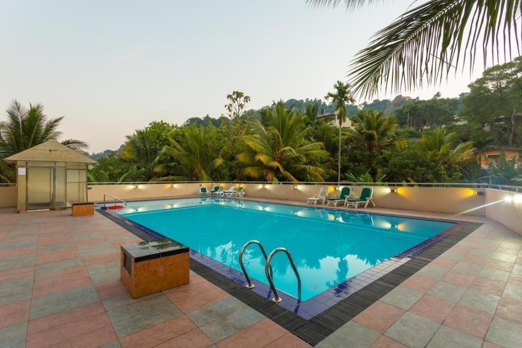 Devon Hotel Κάντι Εξωτερικό φωτογραφία